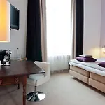 سويتهوتيل بينكوفس فندق 4*