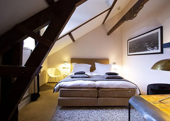 Hotel Suitehotel Pincoffs 4*